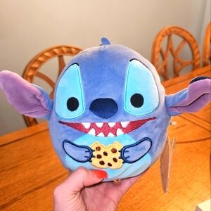 NWT Stitch Eating Cookie Disney Squishmallow 6.5" Lilo & Stitch